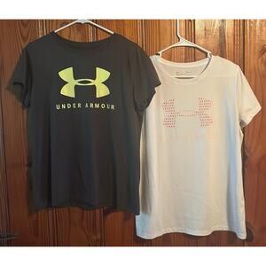 Pair of women’s Under Armour short sleeve tees size large black/white